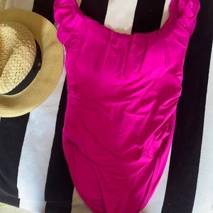 🏖NWOT-Gorgeous LaBlanca hot pink swimsuit